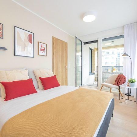 Appartamento Bright 2Br - 4Th Floor, Balcony, Free Parking By Gravity Praga Esterno foto