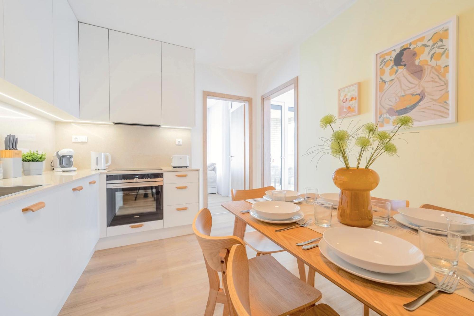 Appartamento Bright 2Br - 4Th Floor, Balcony, Free Parking By Gravity Praga Esterno foto