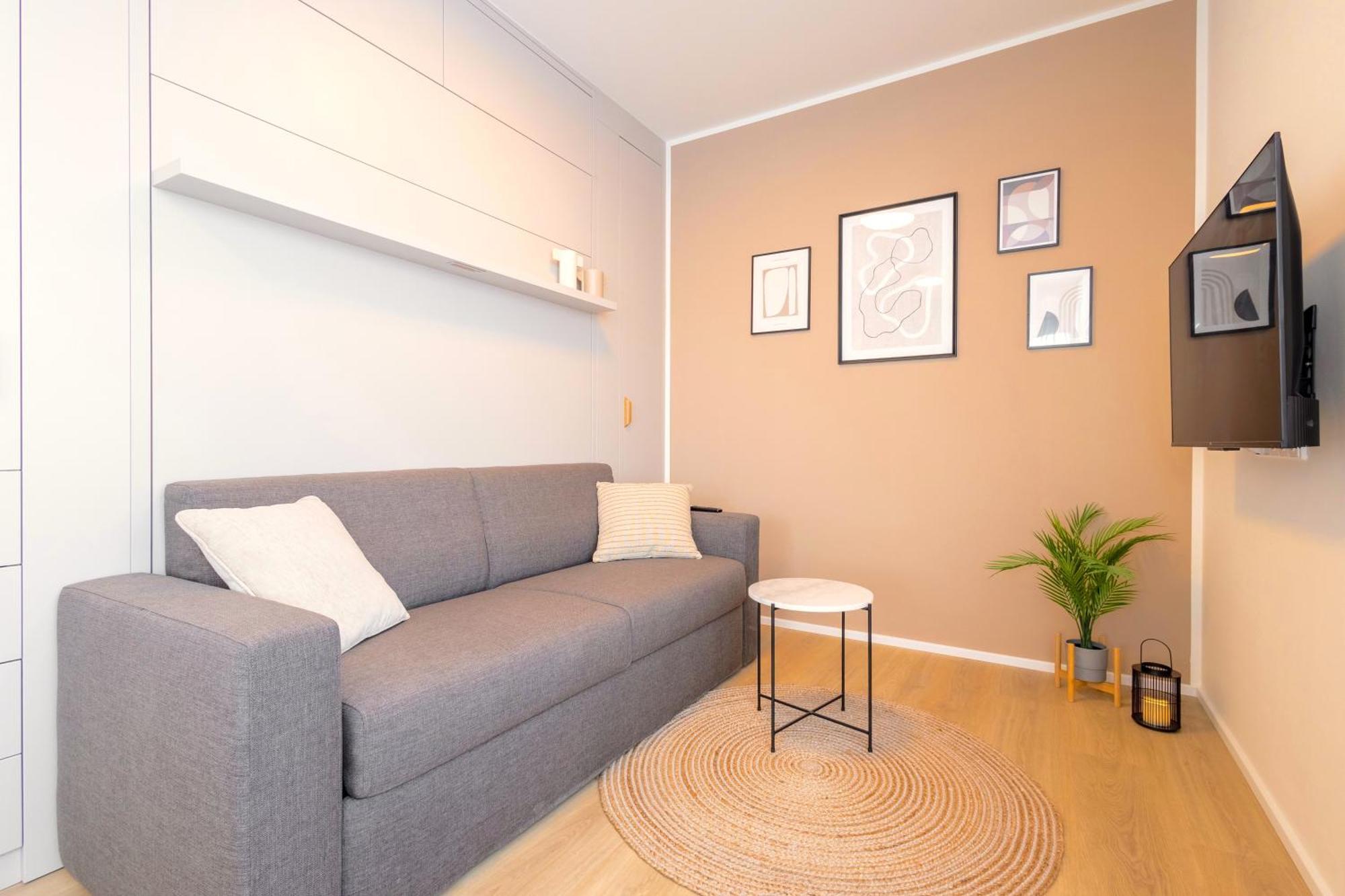 Appartamento Bright 2Br - 4Th Floor, Balcony, Free Parking By Gravity Praga Esterno foto