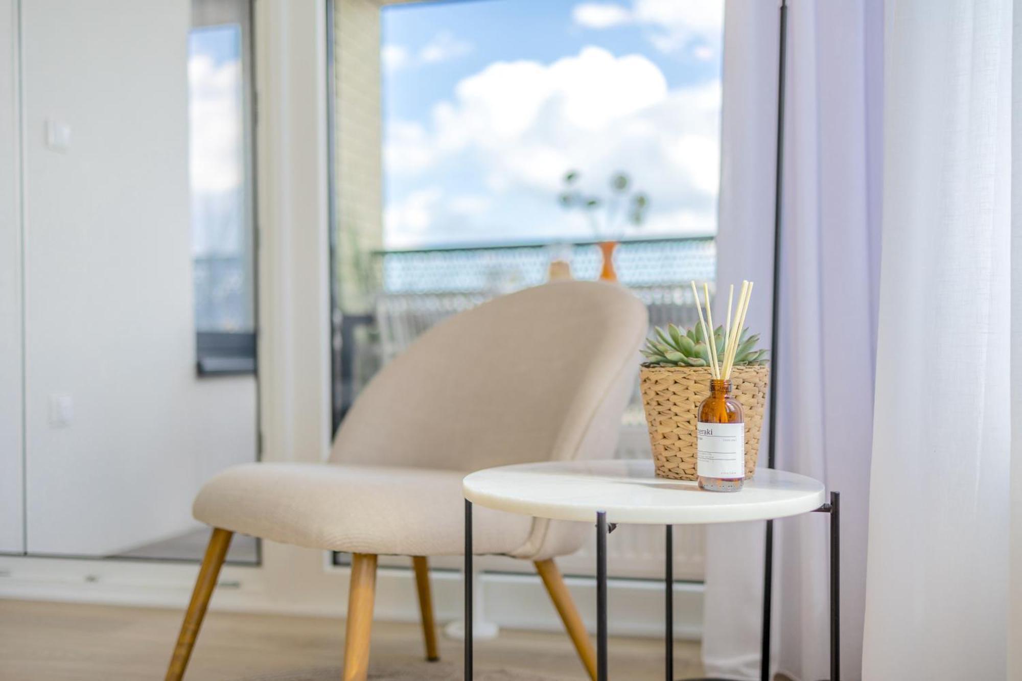 Appartamento Bright 2Br - 4Th Floor, Balcony, Free Parking By Gravity Praga Esterno foto