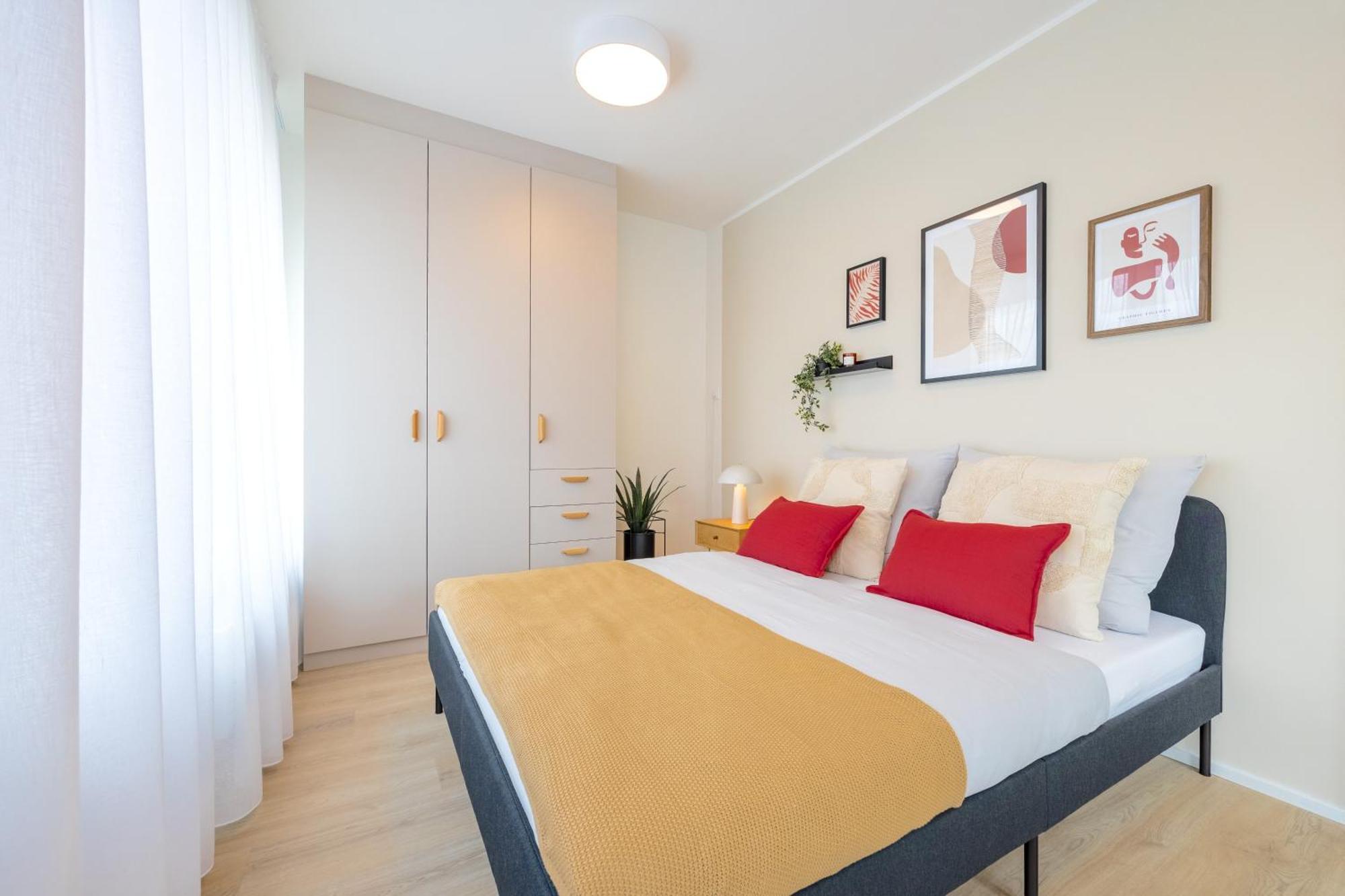 Appartamento Bright 2Br - 4Th Floor, Balcony, Free Parking By Gravity Praga Esterno foto