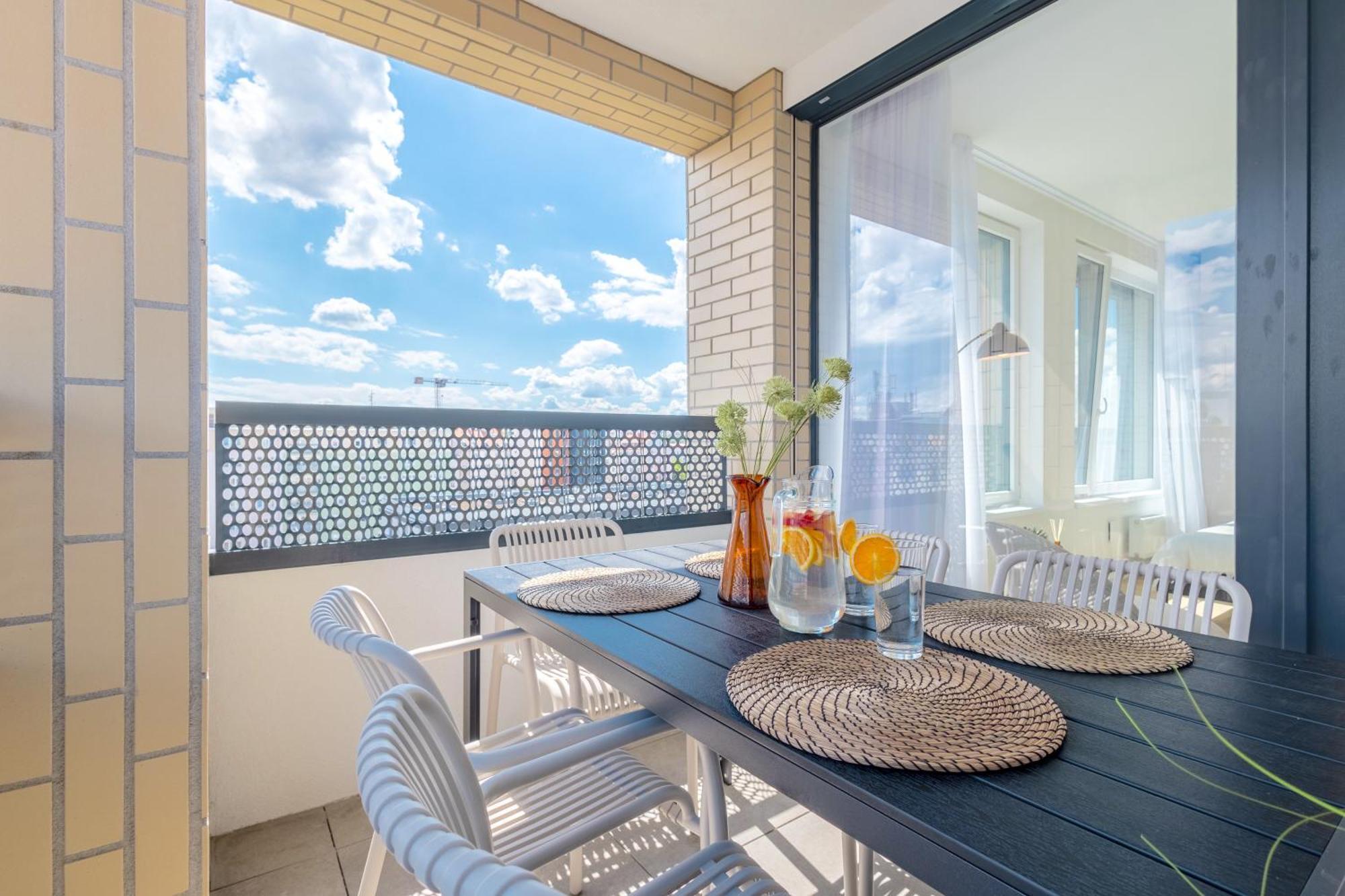 Appartamento Bright 2Br - 4Th Floor, Balcony, Free Parking By Gravity Praga Esterno foto